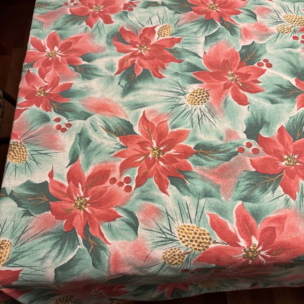 Vintage Christmas Tablecloth 56x104 Poinsettia Pinecone 100% Cotton - Picture 2 of 4